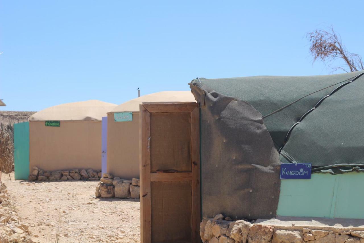Silent Arrow Hotel Mitzpe Ramon Exterior foto
